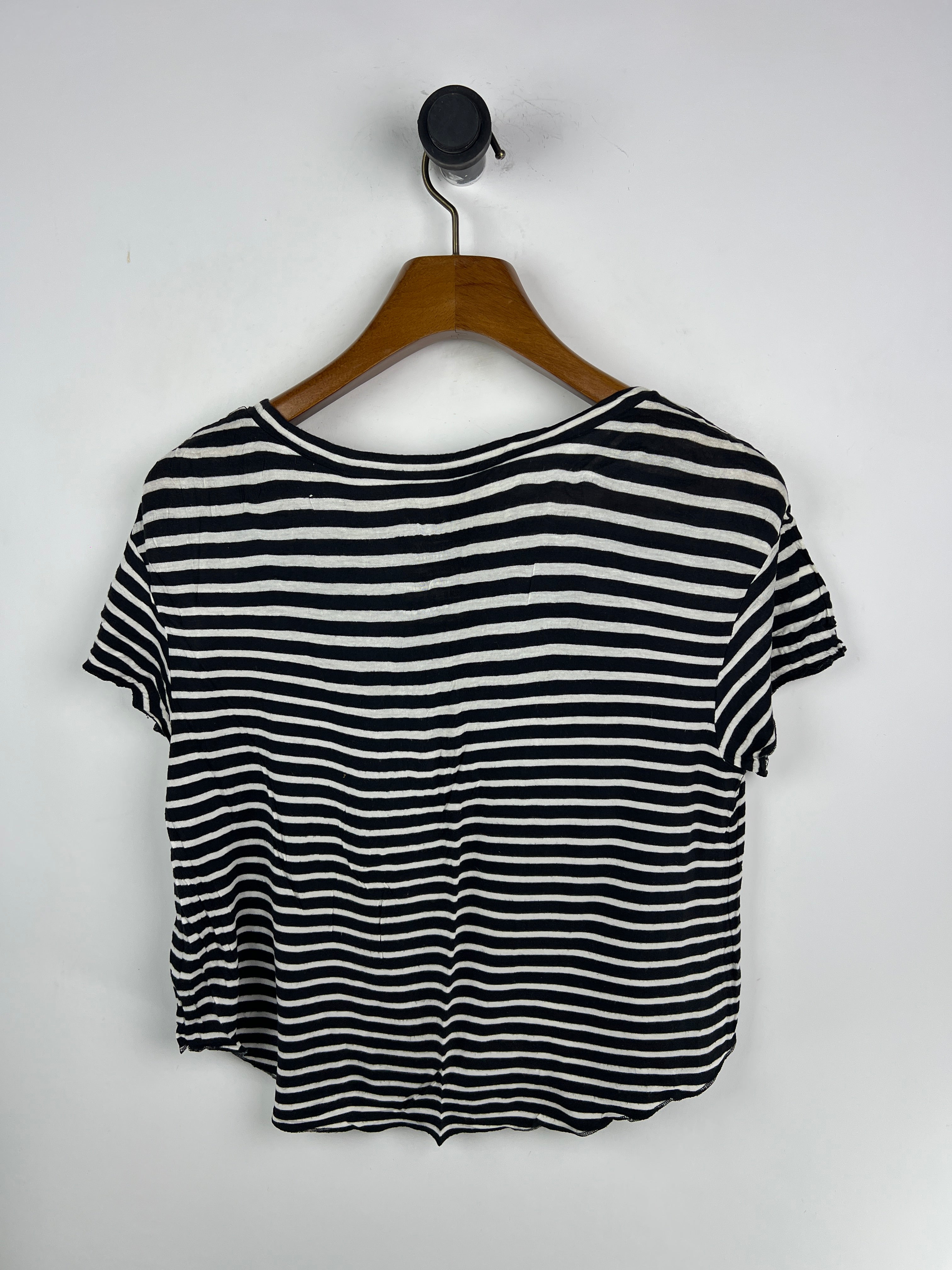 American Eagle T-Shirt (Women) (Small)