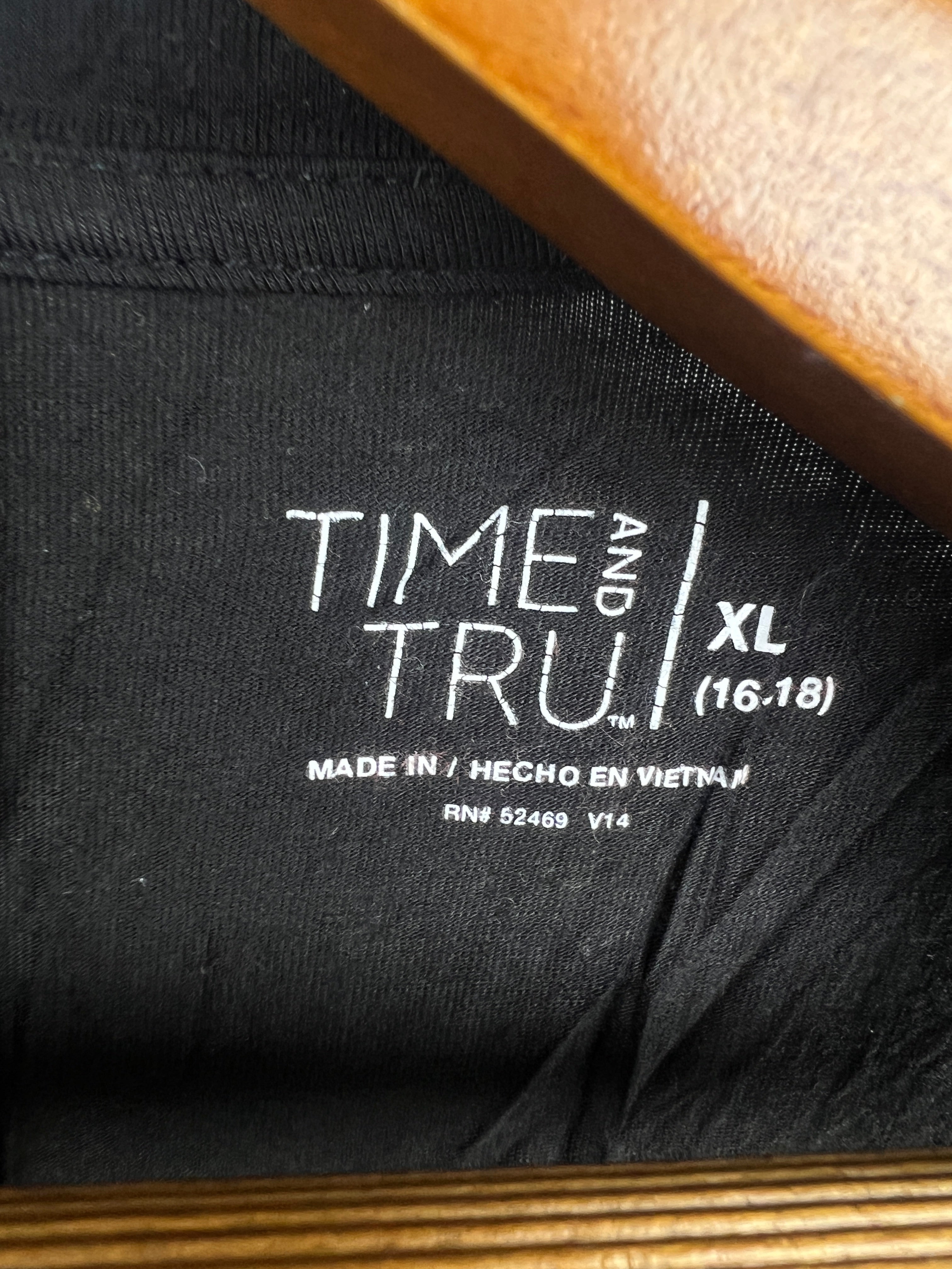 Time & Tru Tank Top (Women) (Large/X-Large)