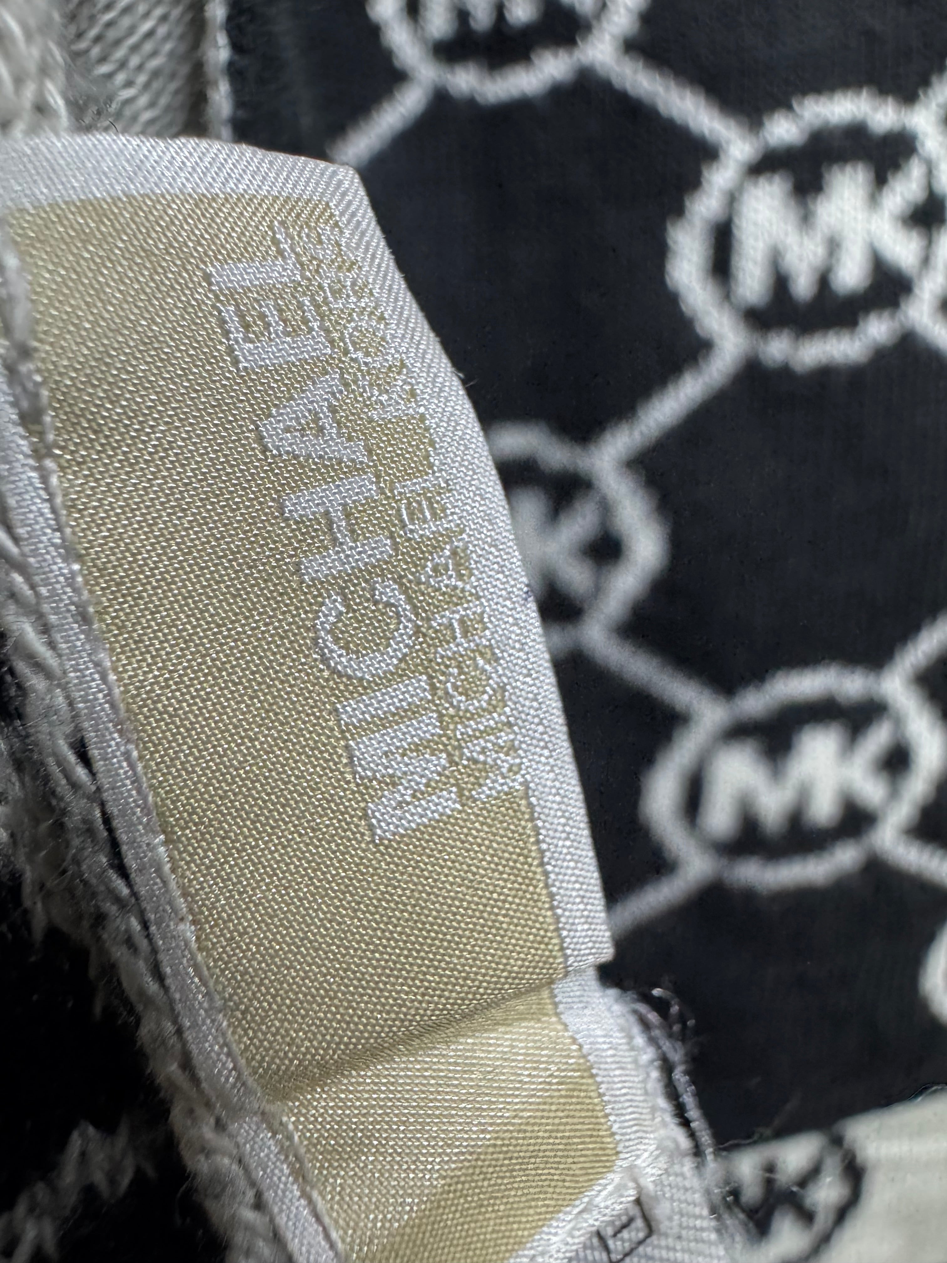 Michael Kors Muffler