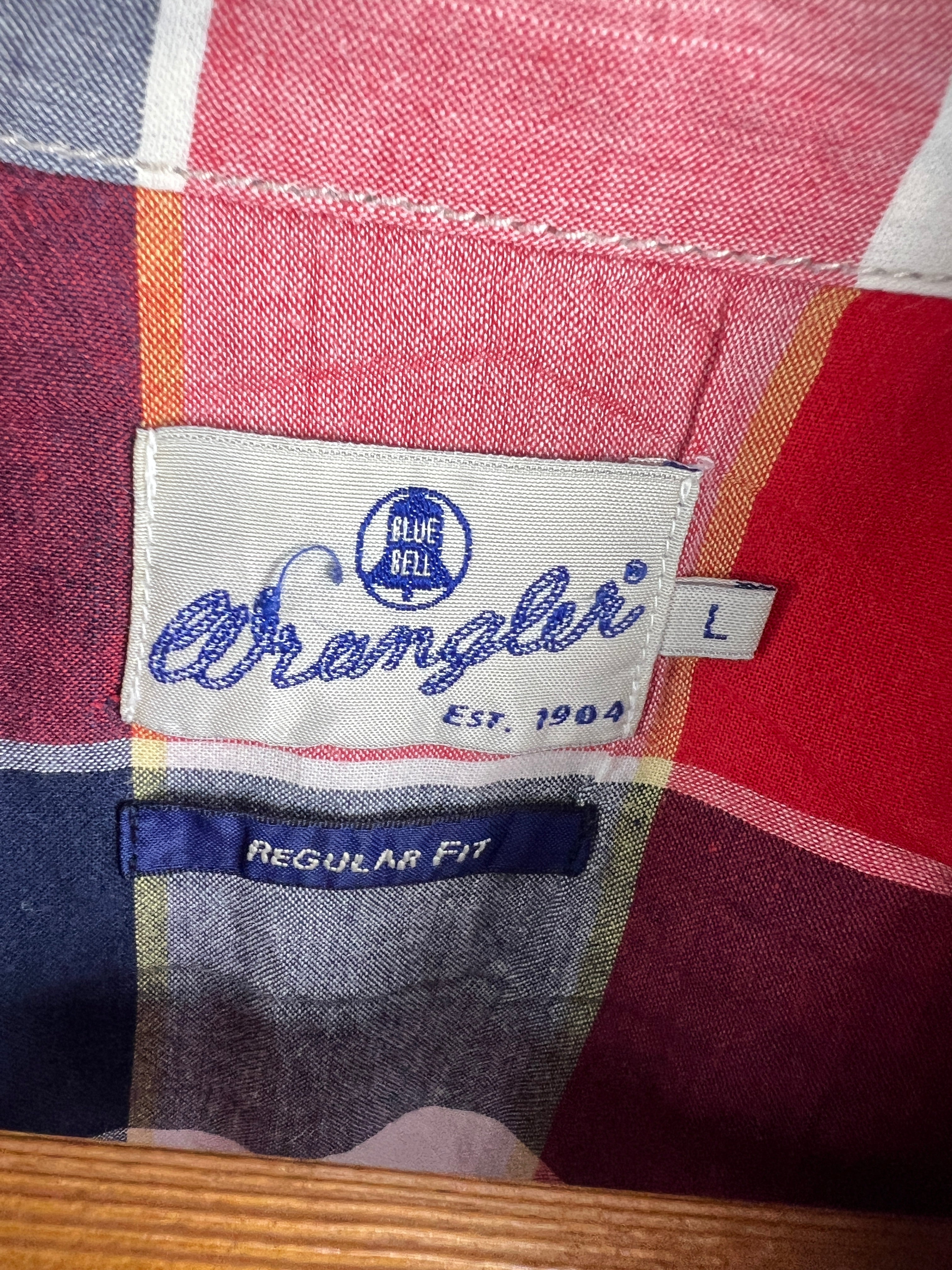 Wrangler Shirt (Large)