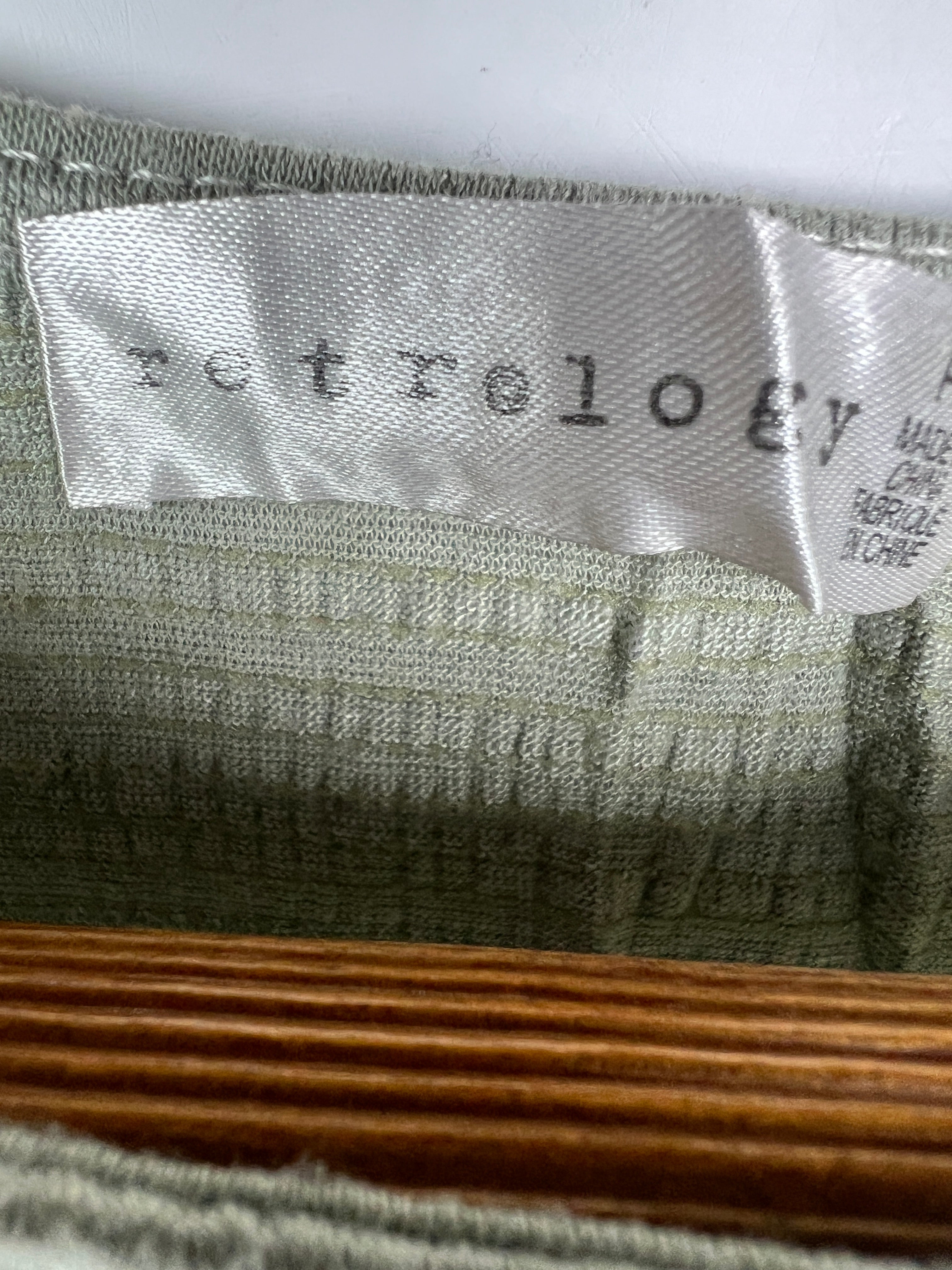 Retro T-Shirt (Women) (Medium)