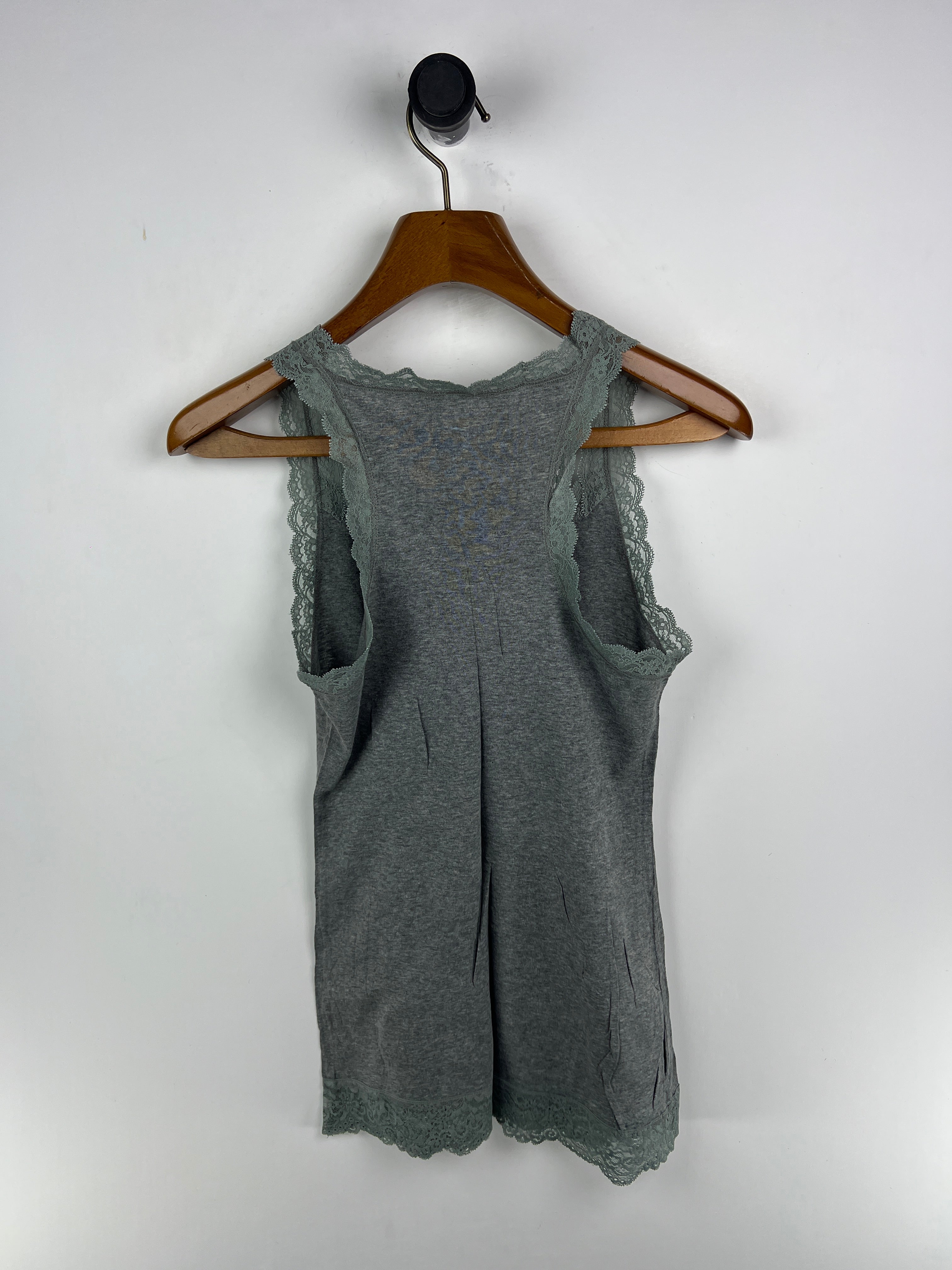 Mossimo Tank Top (Women) (Medium-Large)