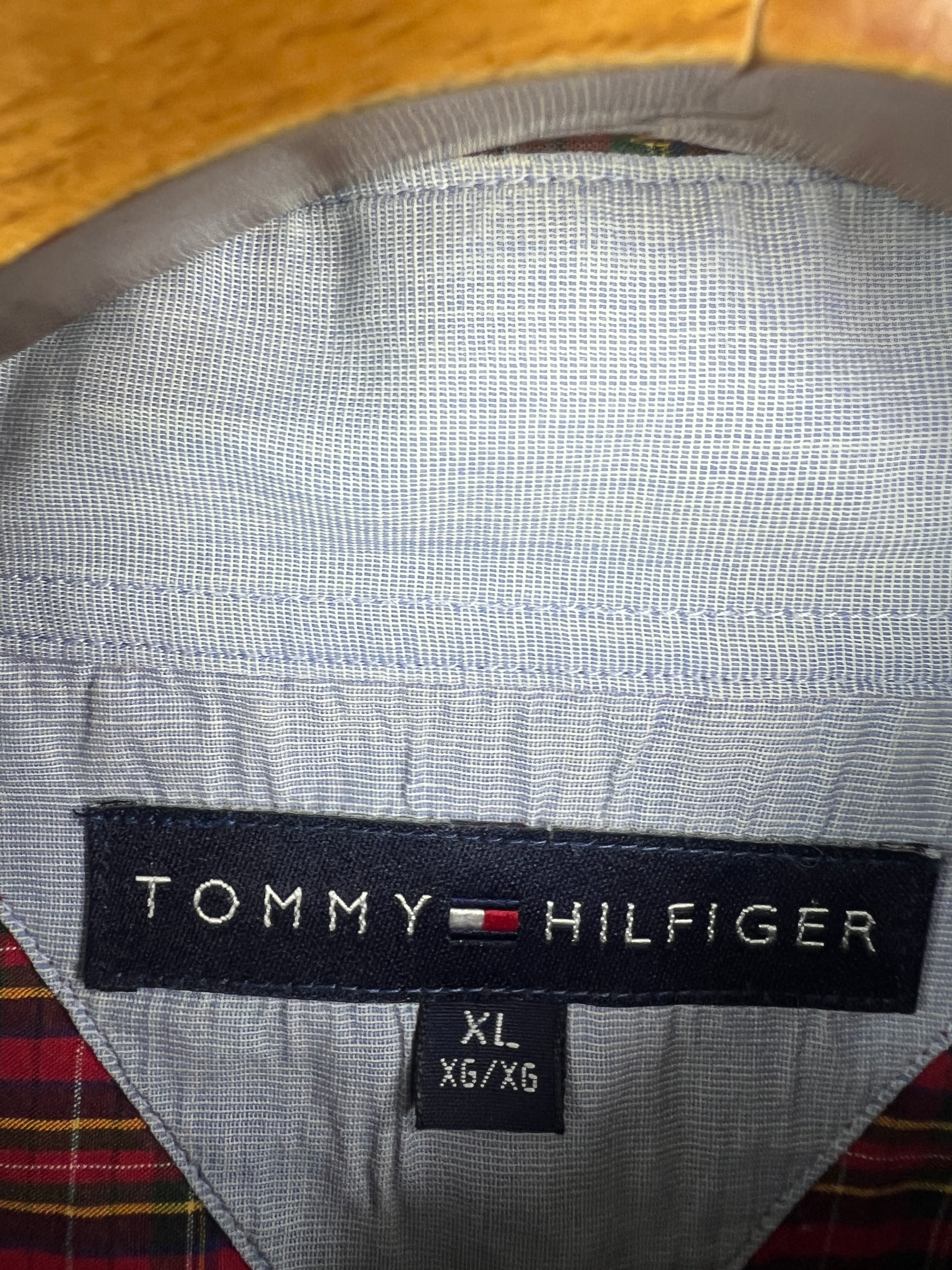 Tommy Hilfiger Shirt (X-Large)