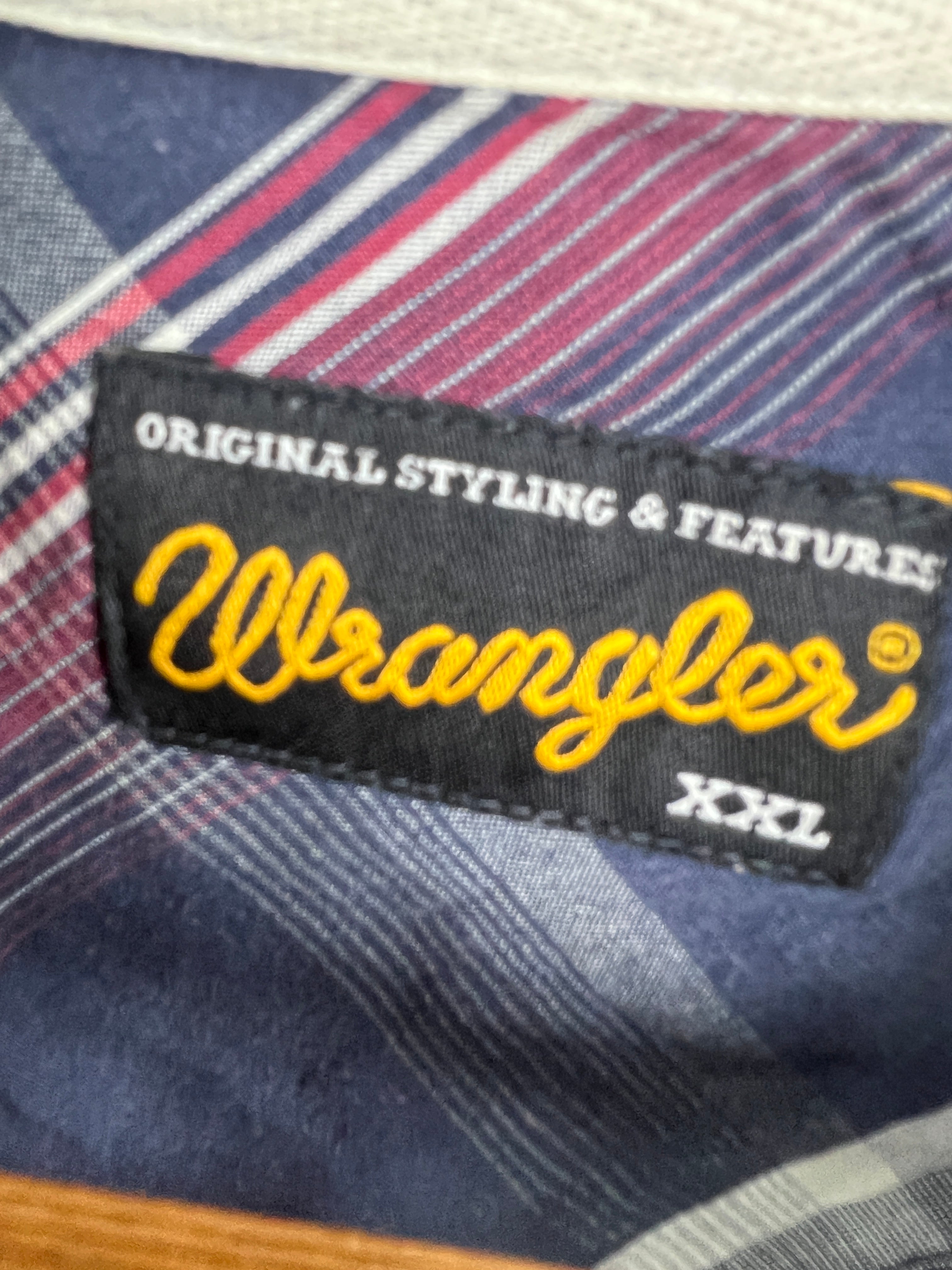 Wrangler Shirt (Large)