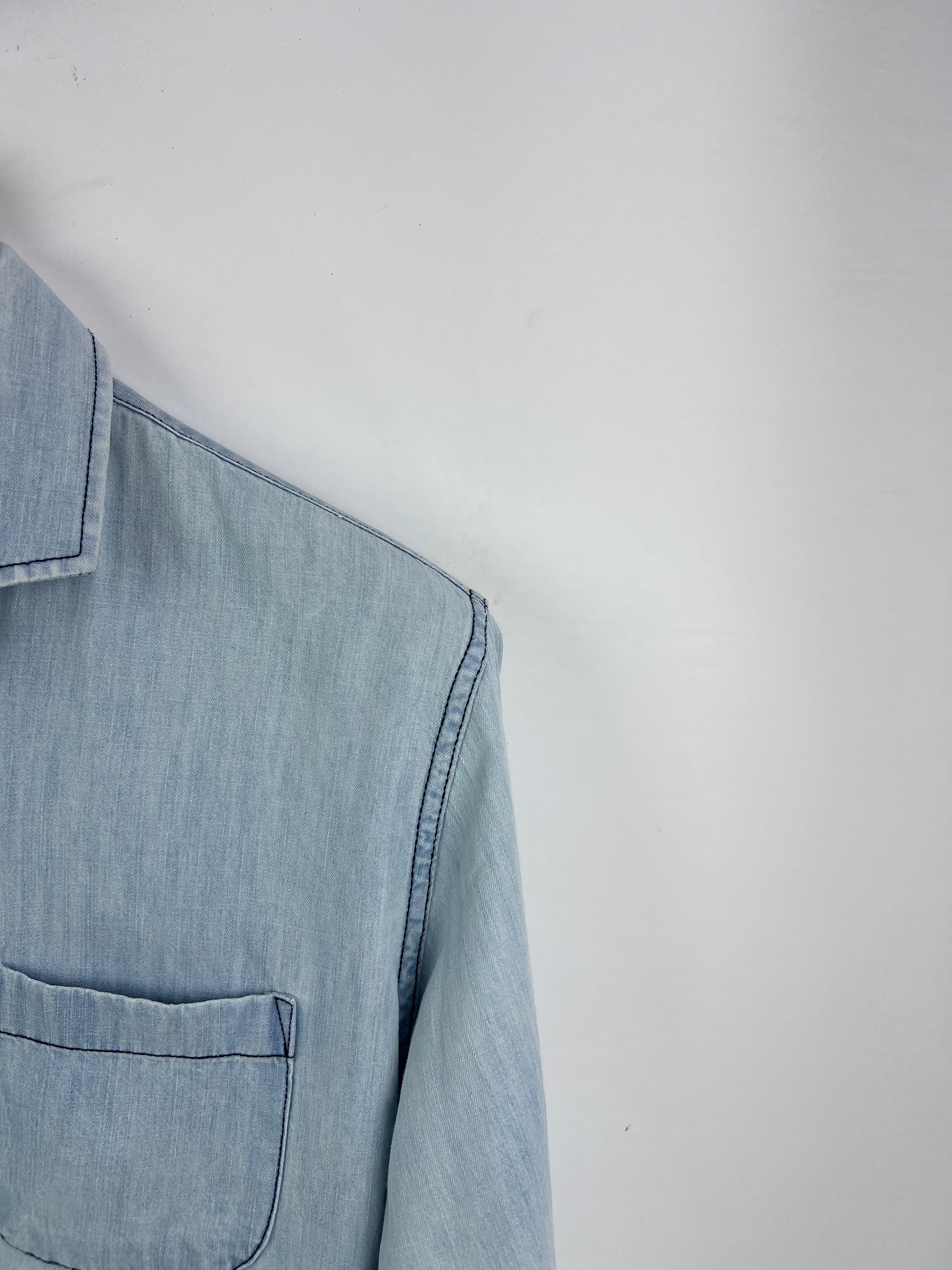 Jogon Denim Shirt (Medium)