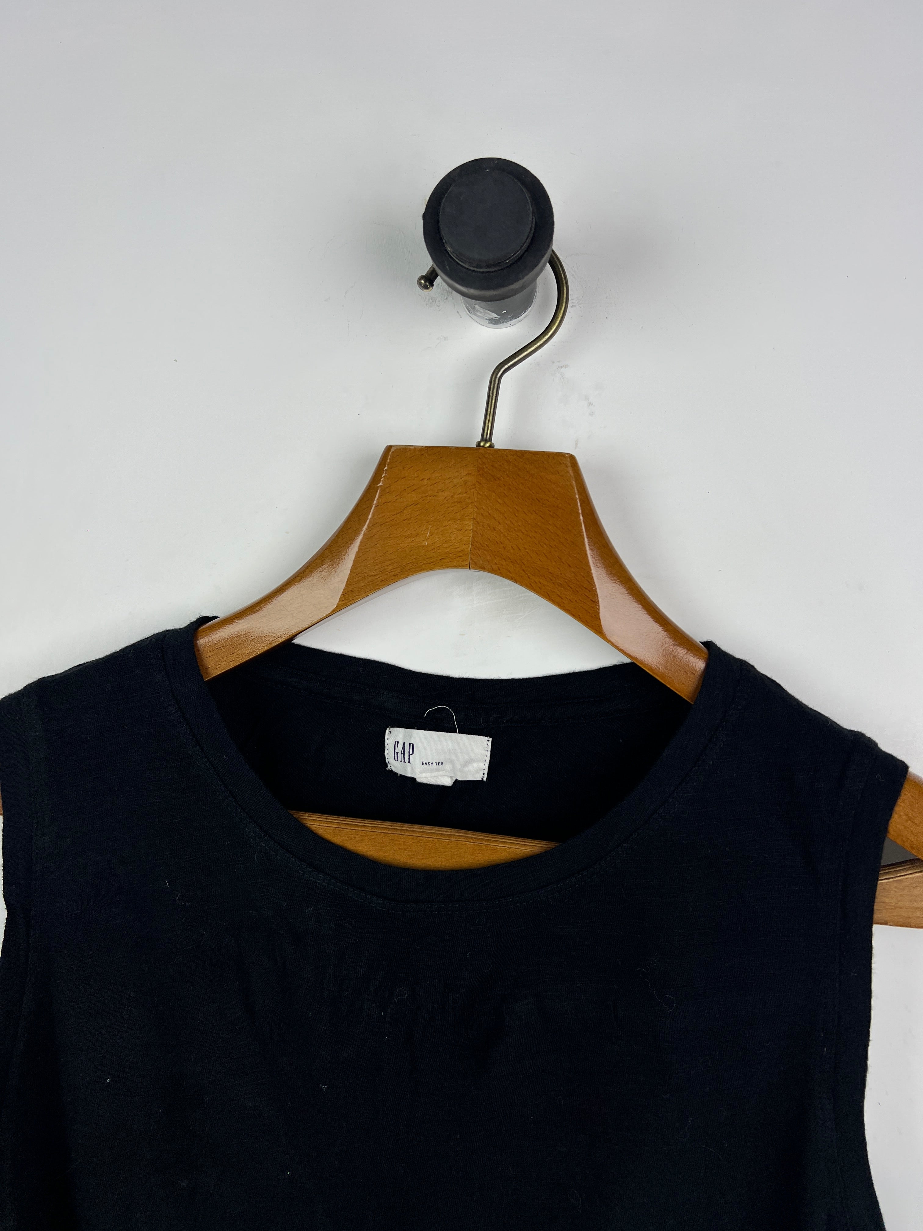 Gap Tank Top (Women) (Medium-Large)