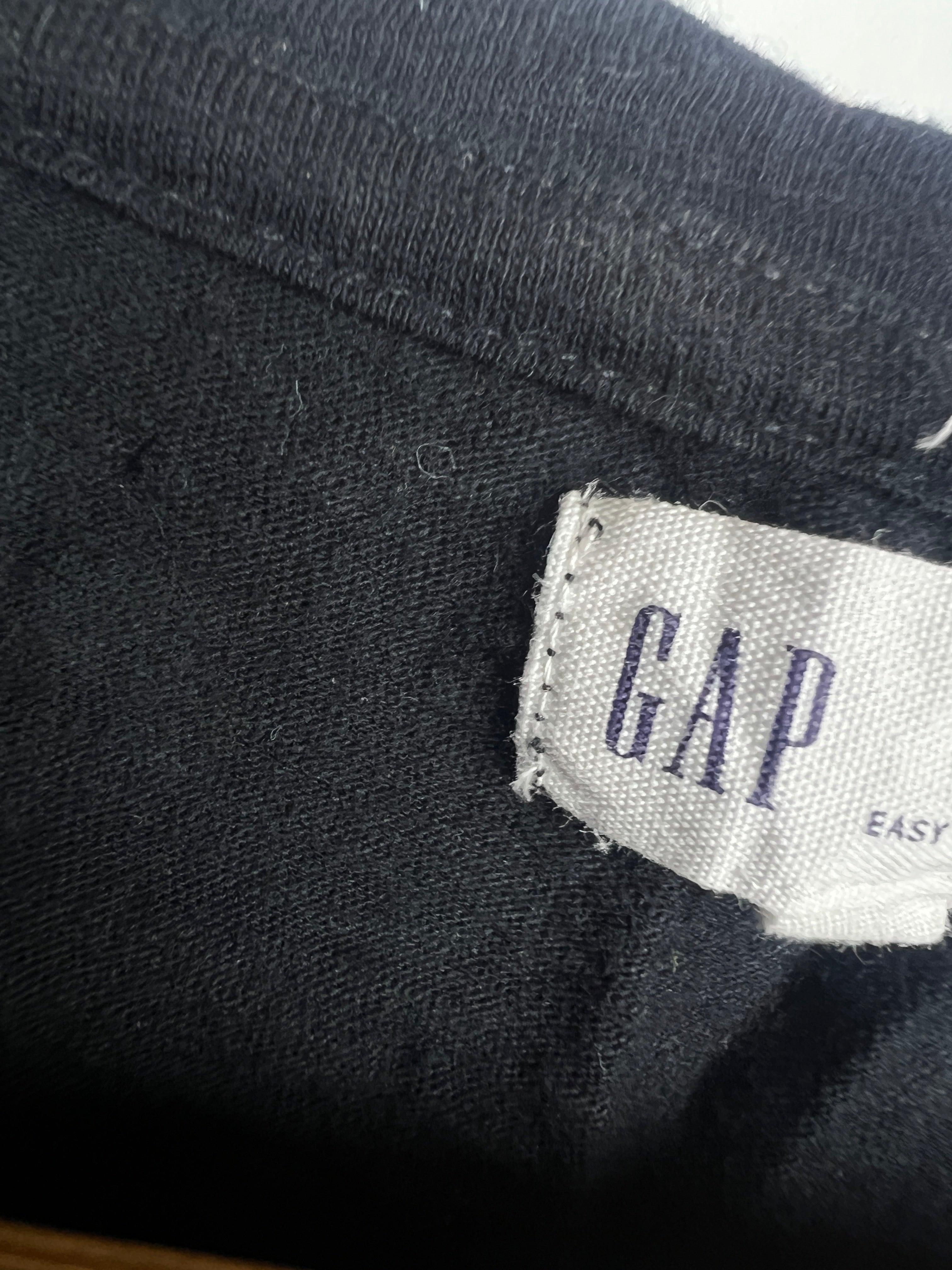 Gap Tank Top (Women) (Medium-Large)