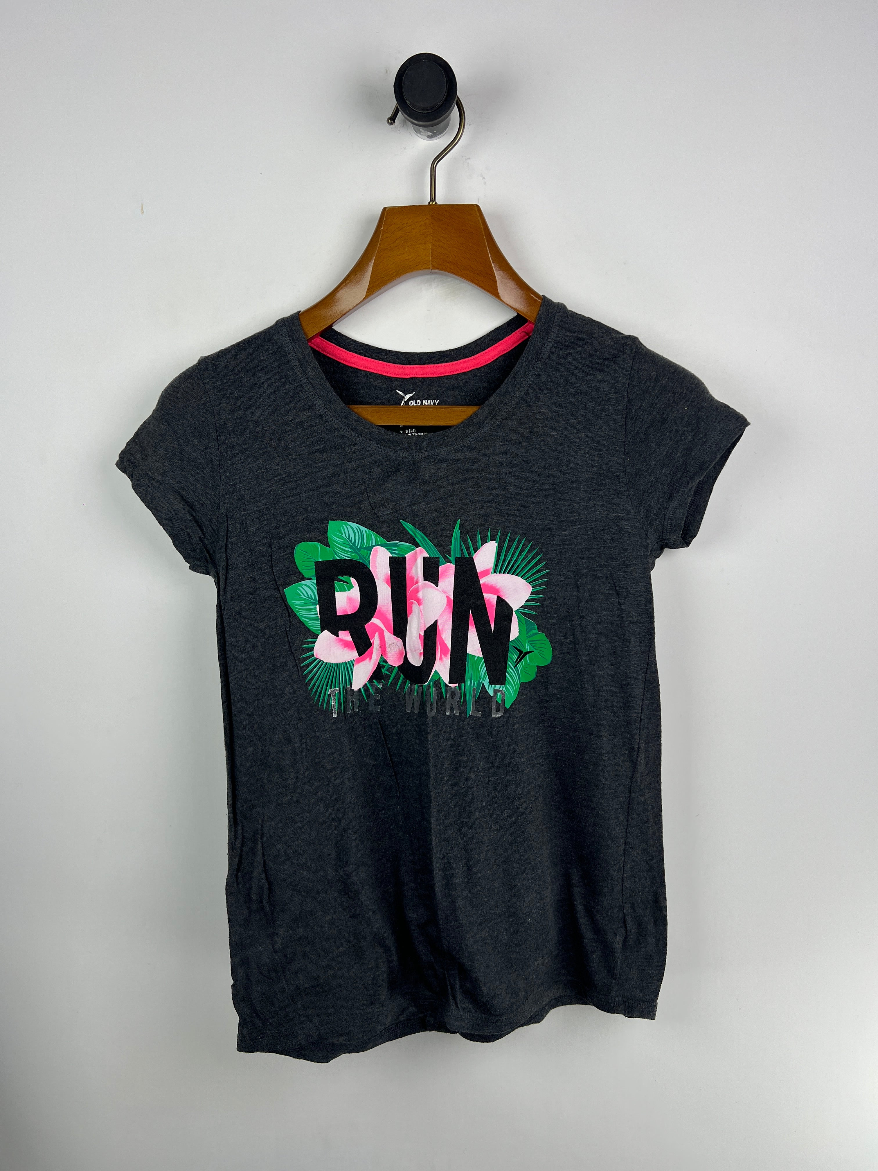 Old Navy T-Shirt (Women) (Small)