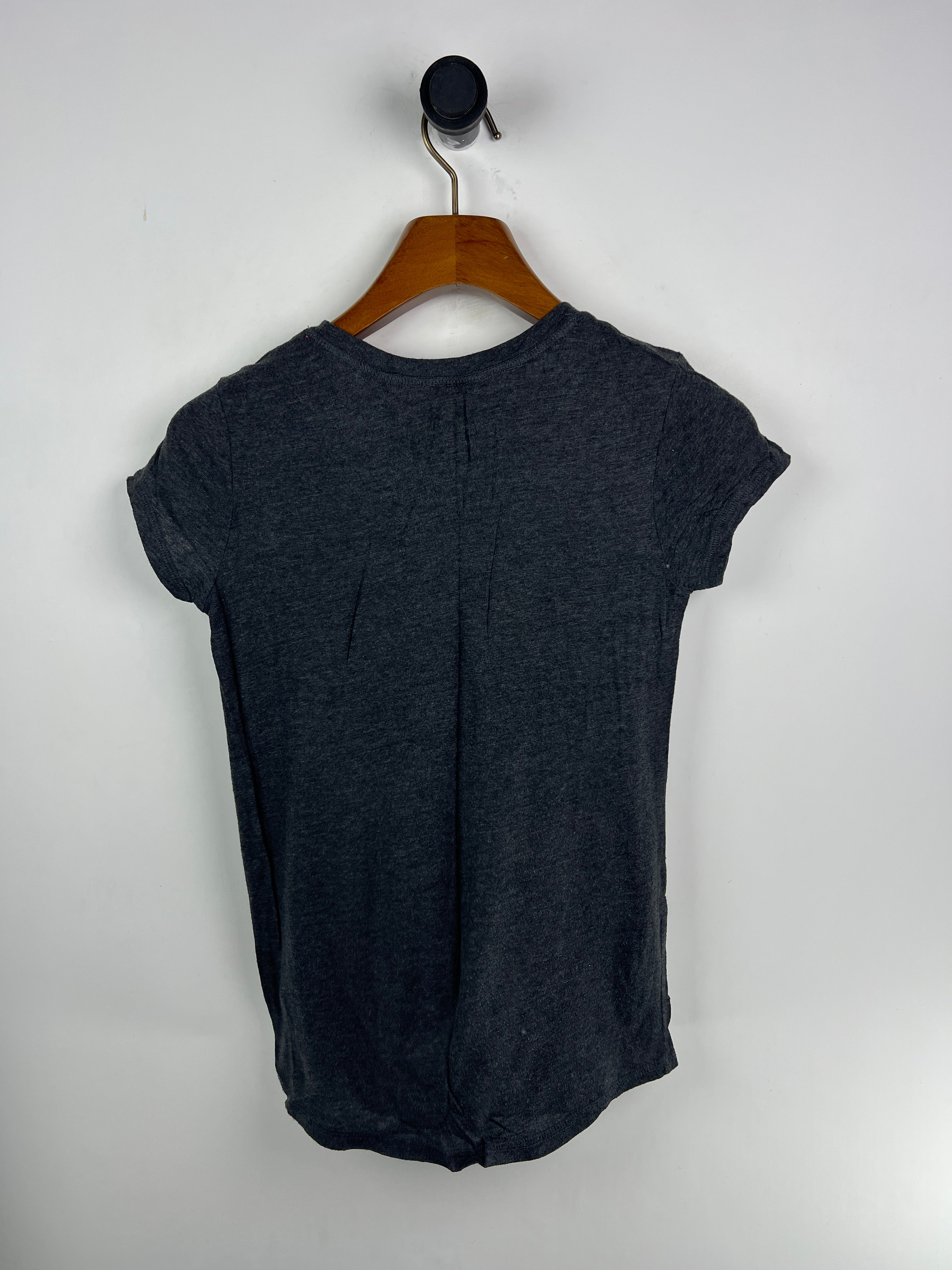 Old Navy T-Shirt (Women) (Small)