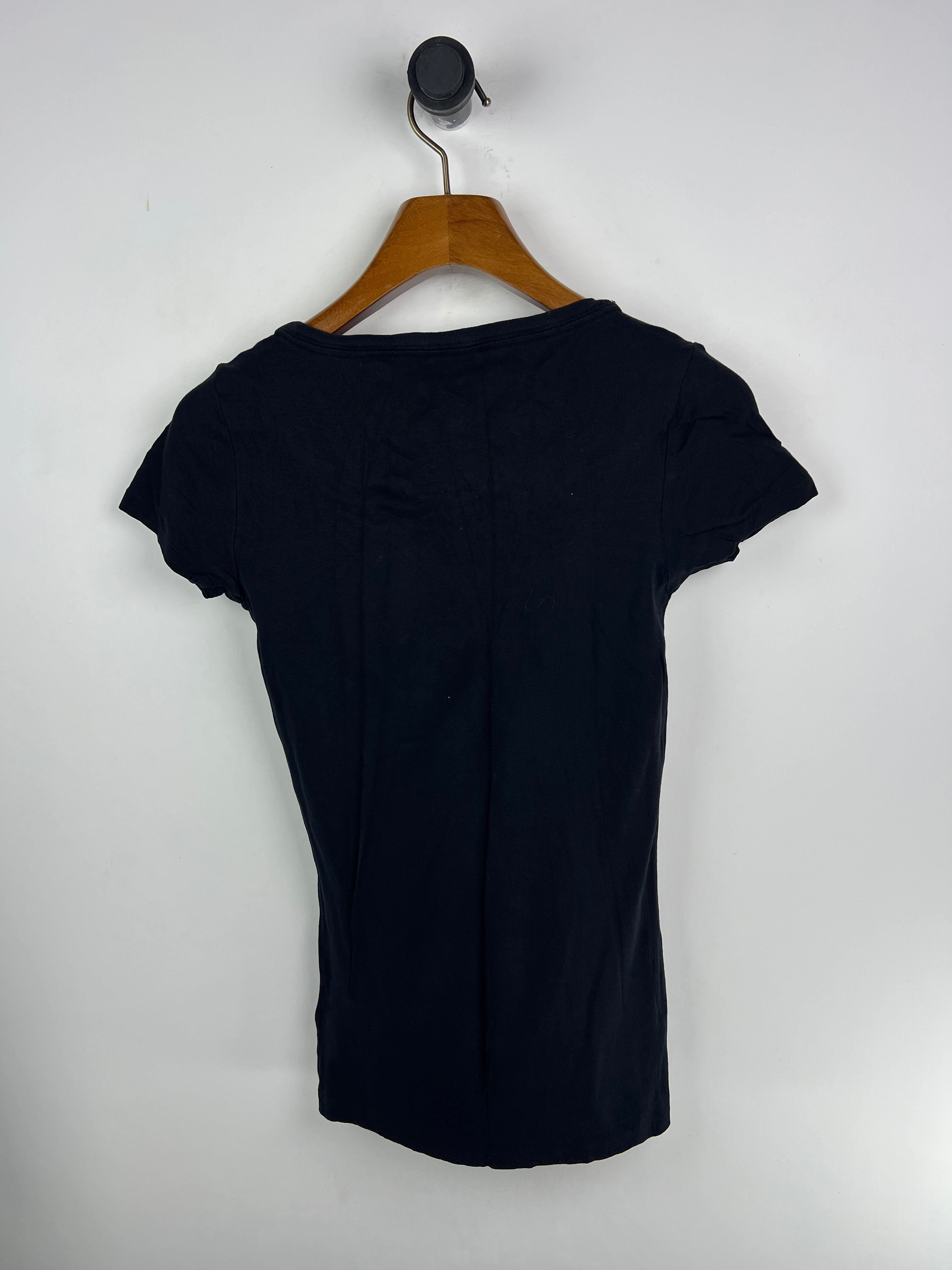 Gap T-Shirt (Women) (Small)