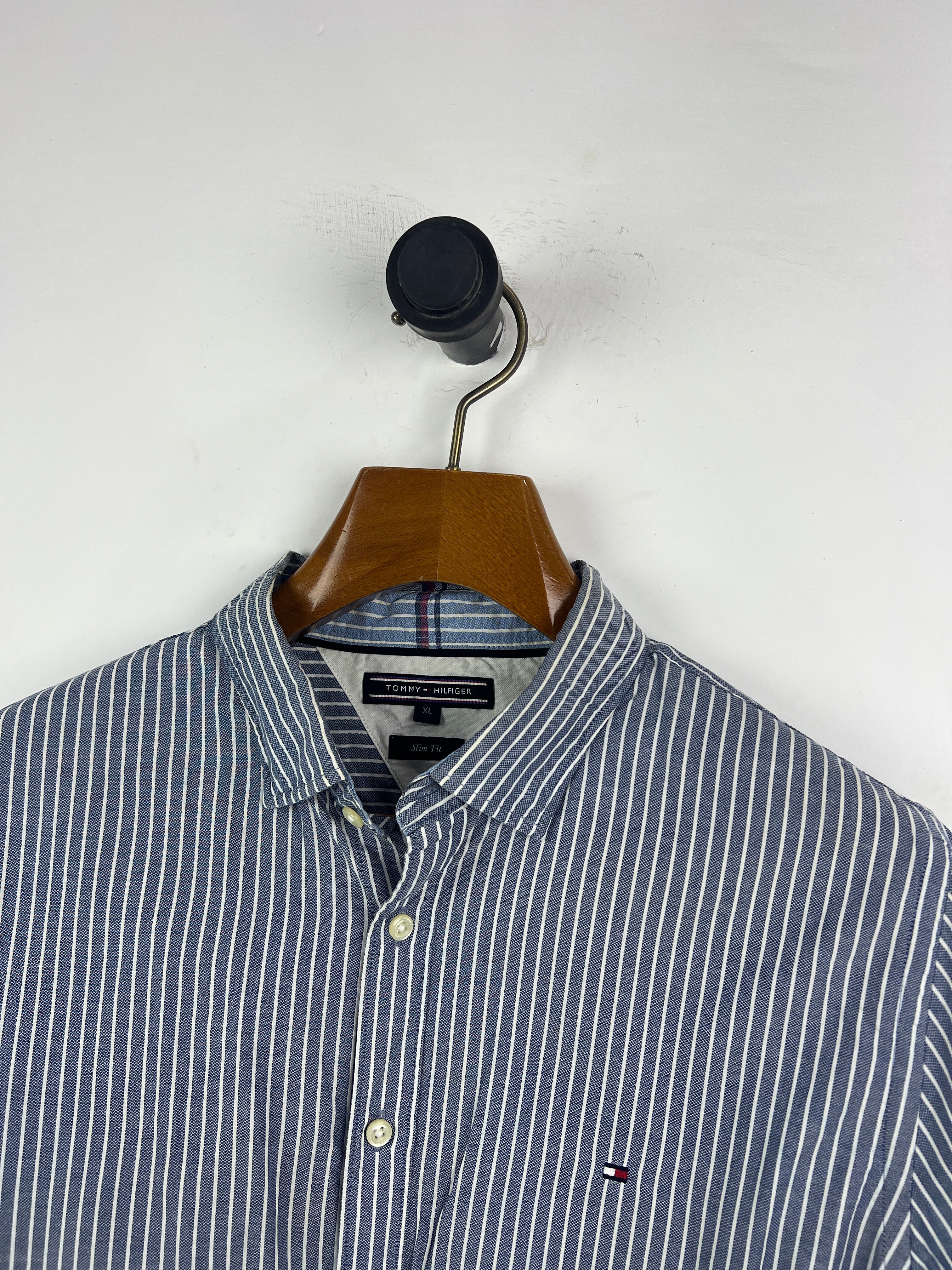 Tommy Hilfiger Shirt (Large)