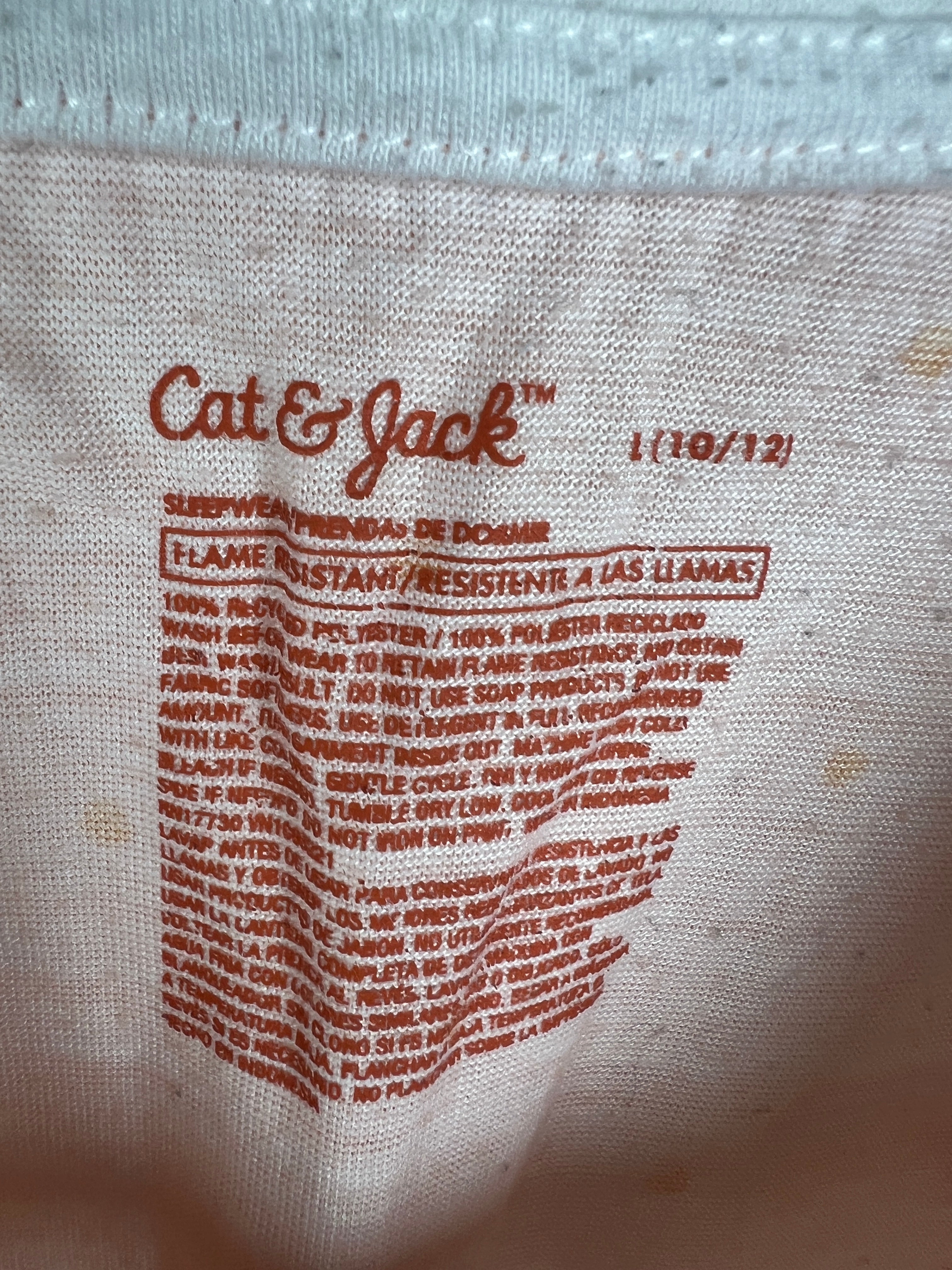 Cat & Jack T-Shirt (Women) (Small)
