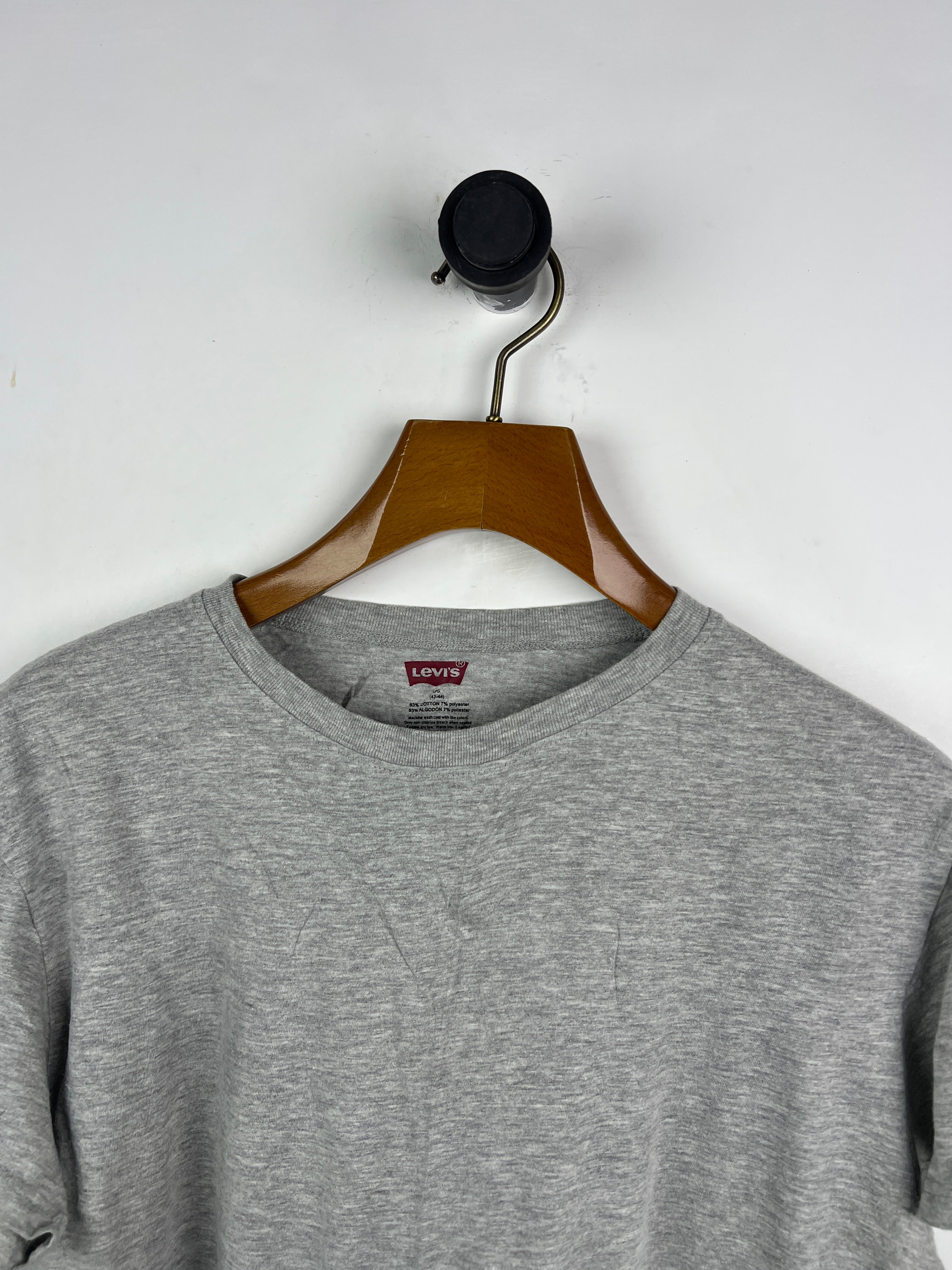 Levis T-Shirt (Women) (Large/X-Large)