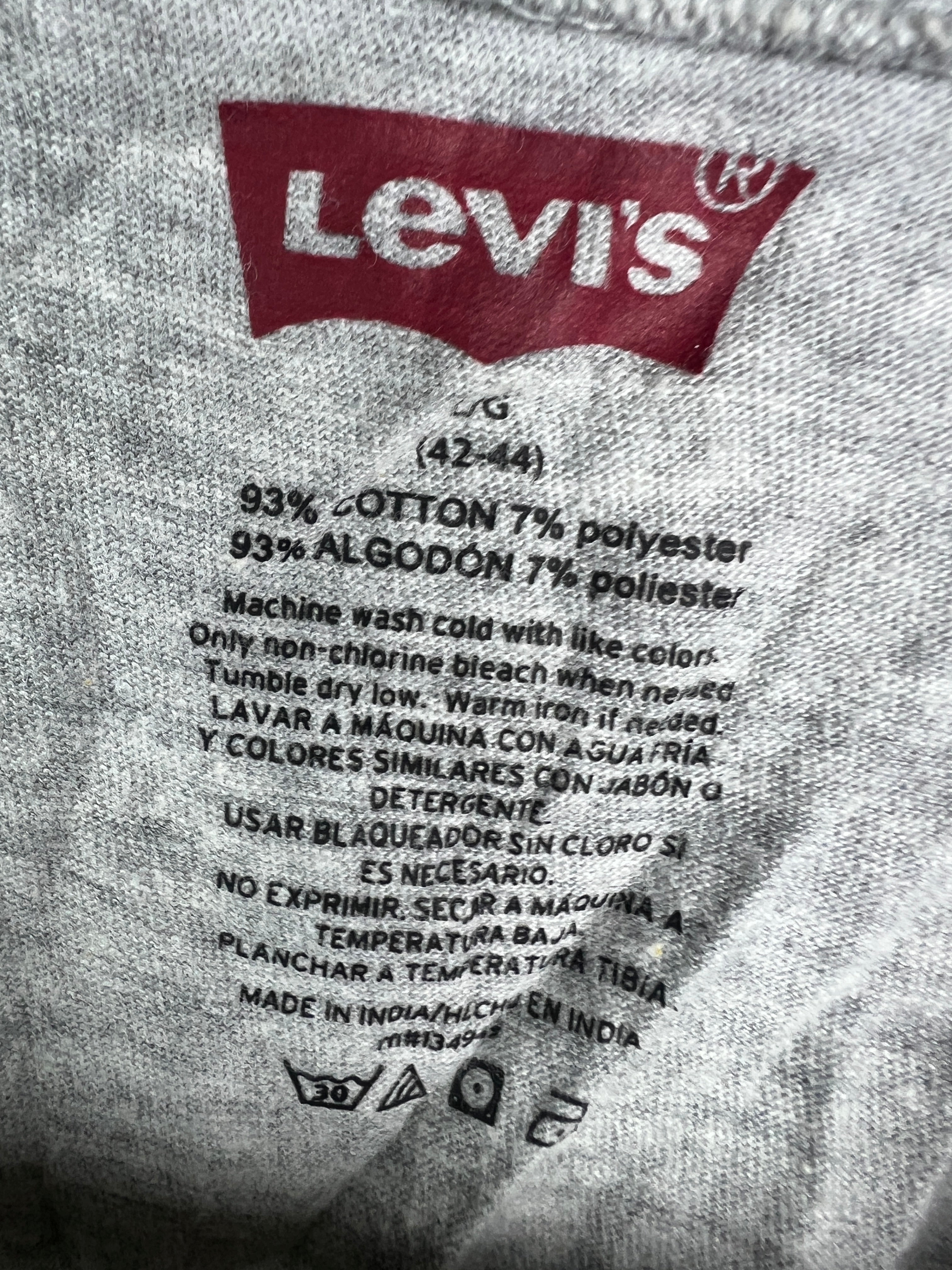 Levis T-Shirt (Women) (Large/X-Large)