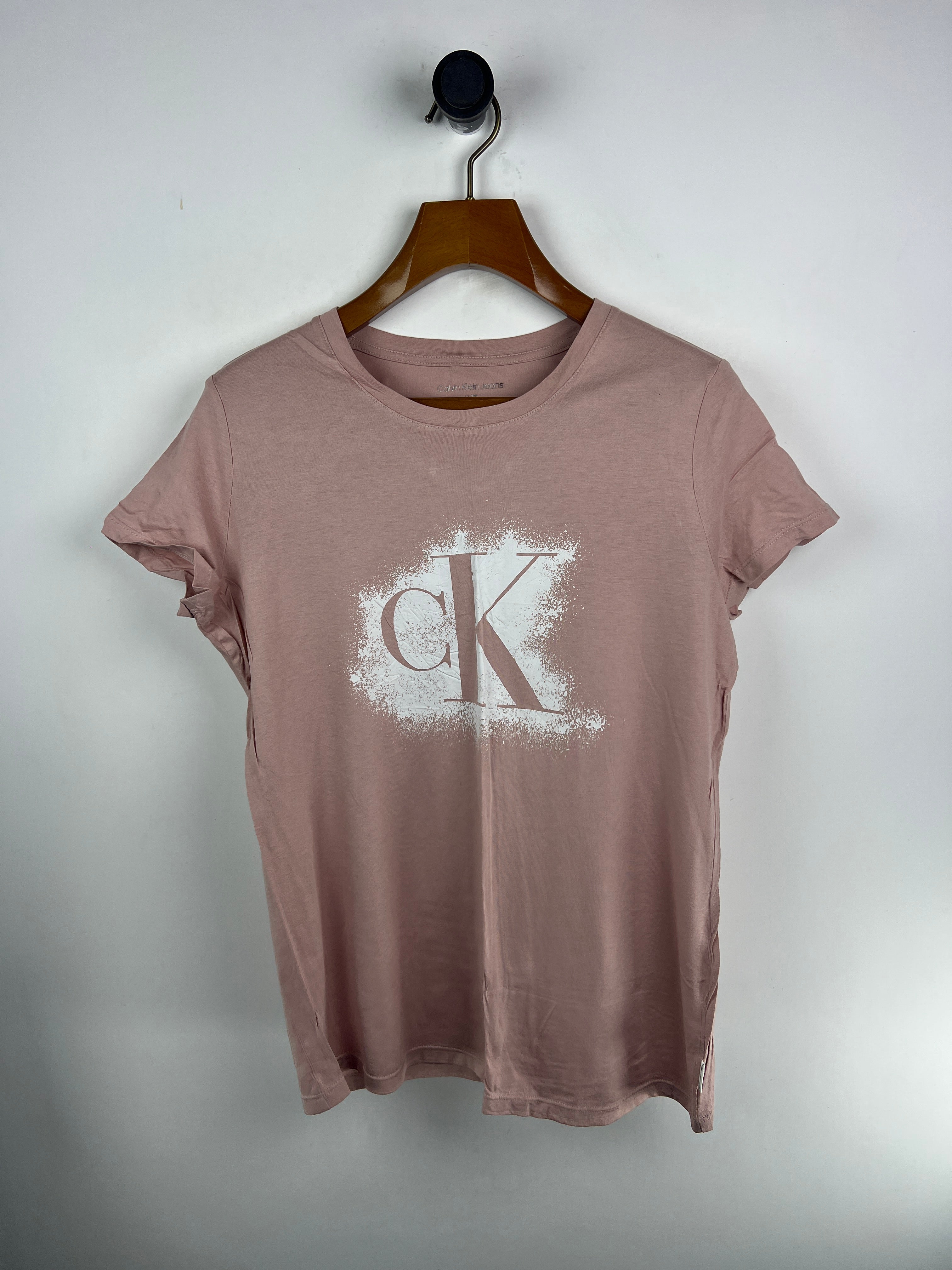 Calvin Klein T-Shirt (Women) (Large/X-Large)