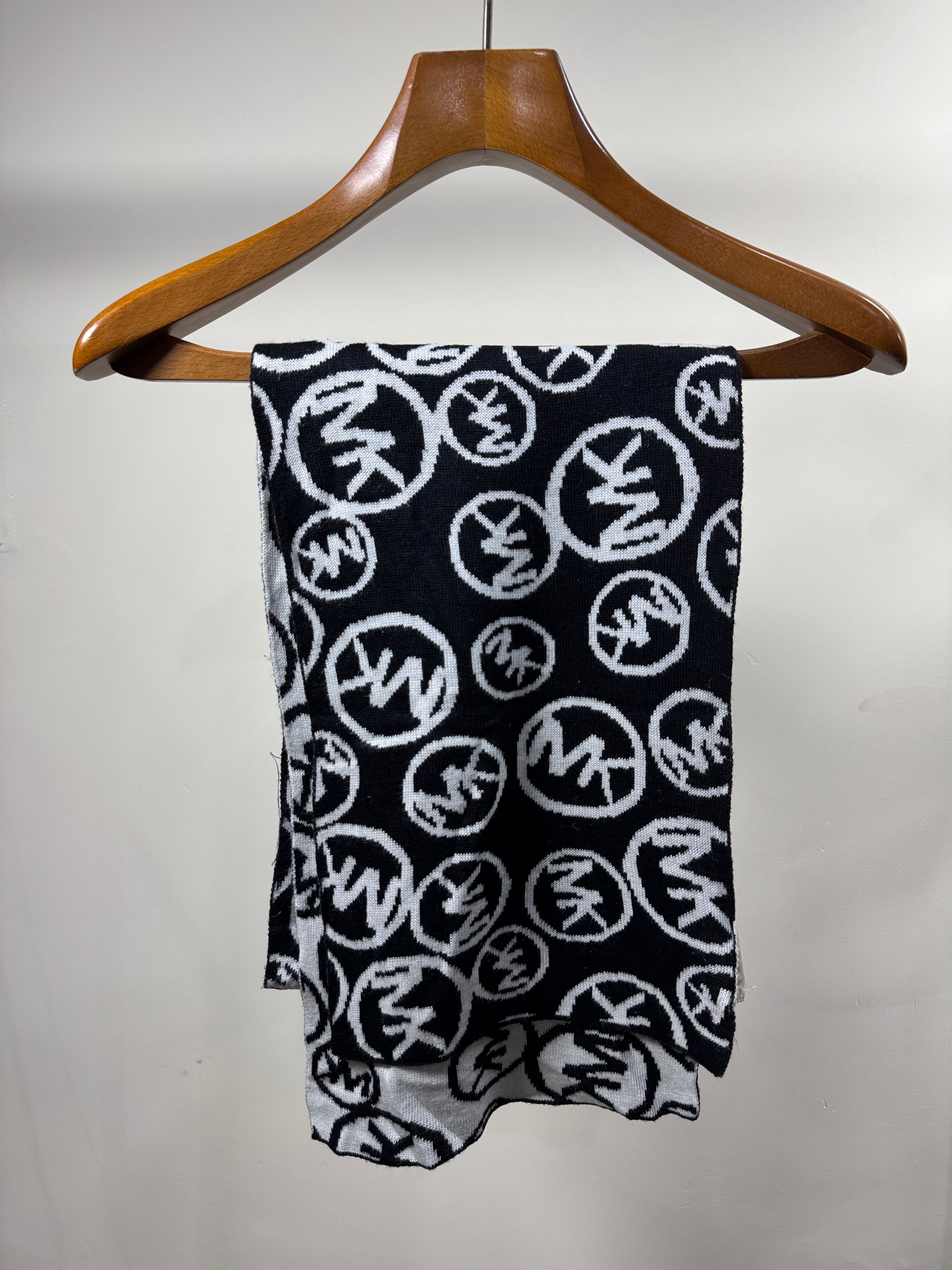 Michael Kors Muffler